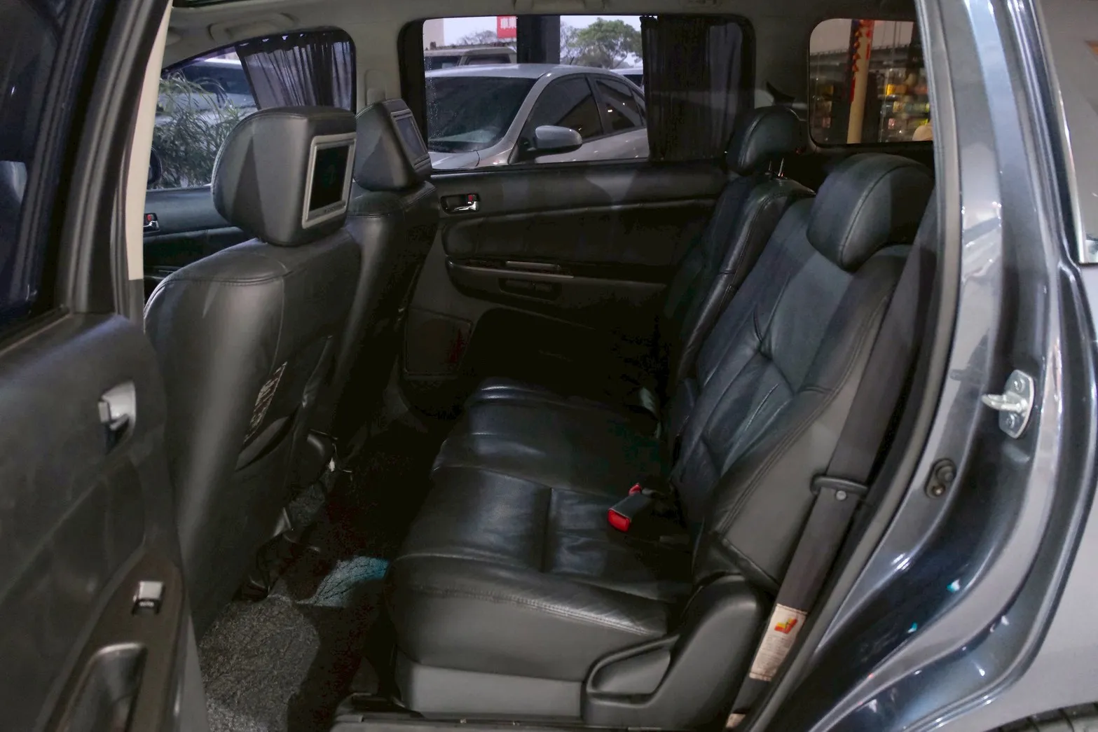 ⚪ 2005 Toyota Wish 2.0 藍色