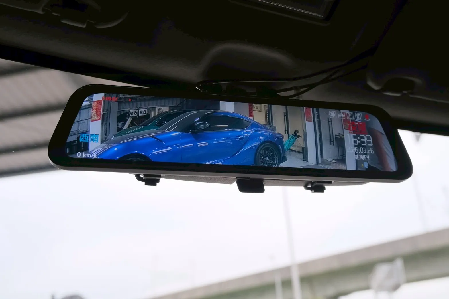 ⚪ 2023 CMC Veryca A180 自排 五人座 白色