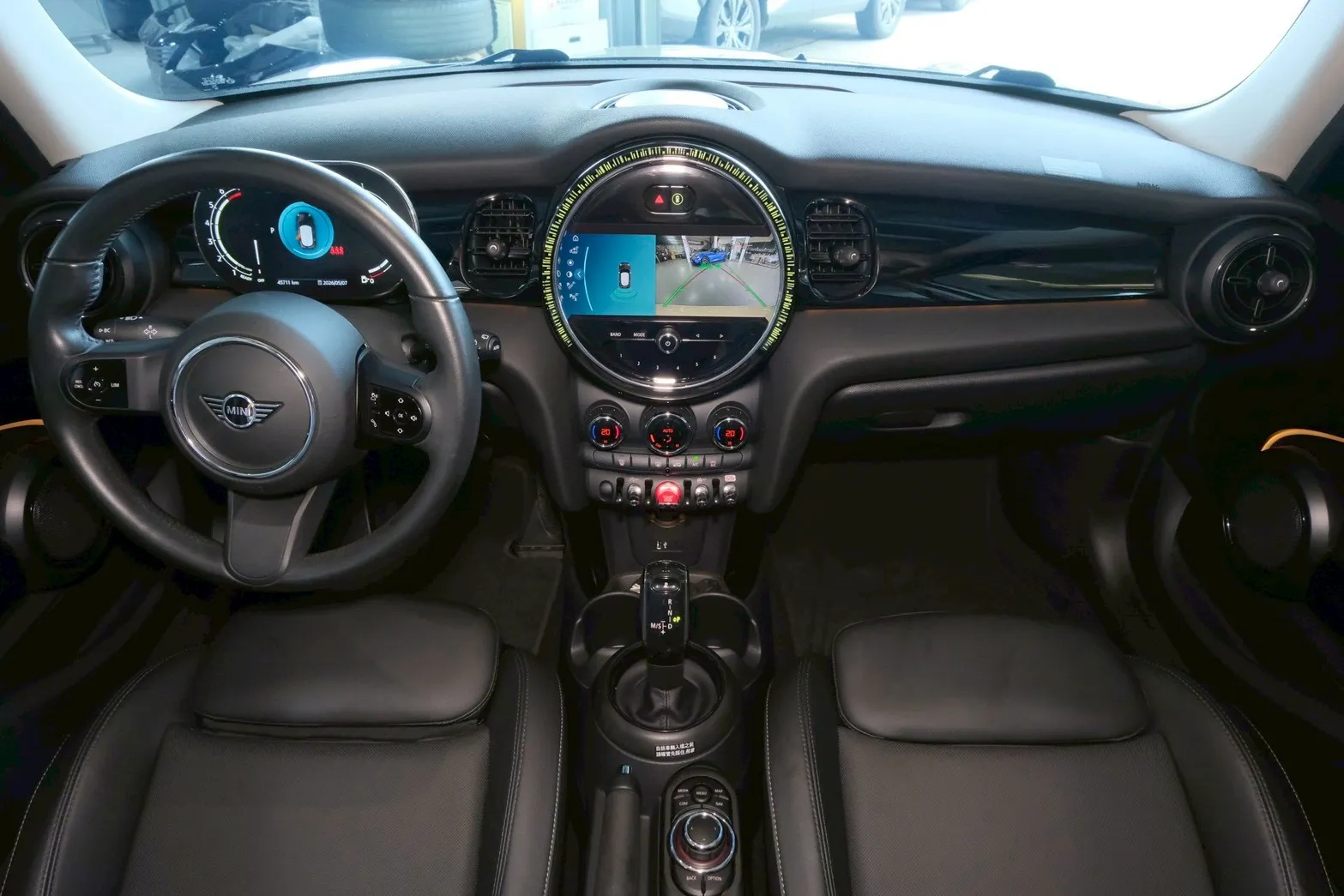 ⚪ 2021 MINI Hatch 5D Cooper 黑頂白