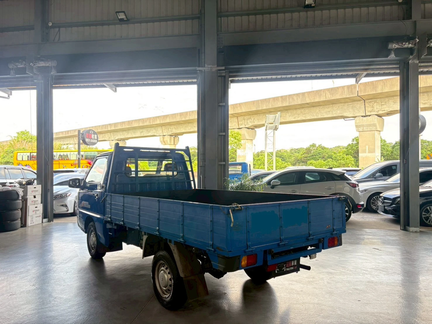 ⚪ 2020 Mitsubishi Delica 2.4 自排木床 藍色