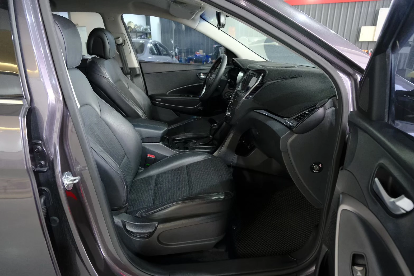 ⚪ 2015 Hyundai Santa Fe 2.2 貴族款 灰色