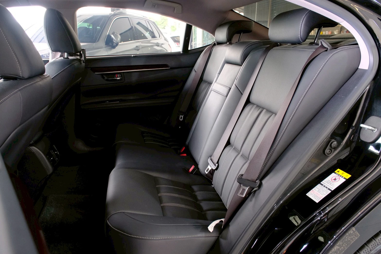 ⚪ 2016 Lexus ES200 頂級版 黑色