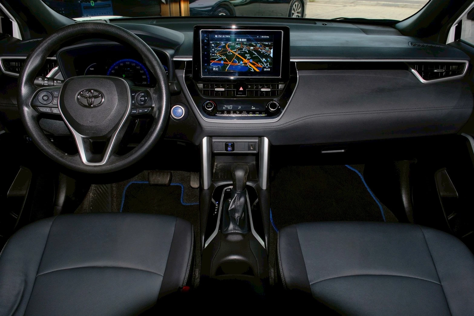 ⚪ 2021 Toyota Corolla Cross 1.8 HV 豪華版 白色