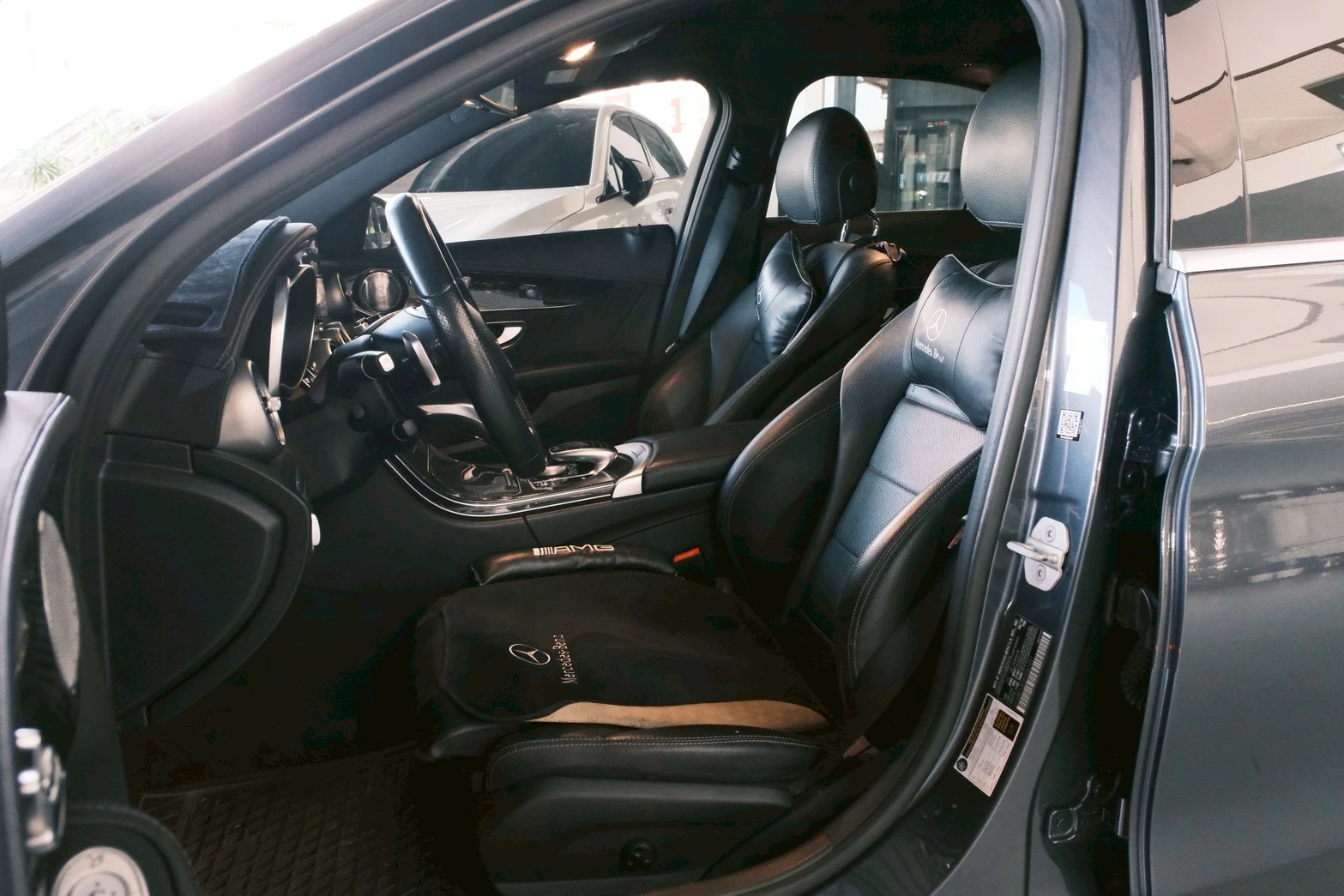 ⚪ 2015 M-Benz C-Class Sedan C300 AMG 灰色