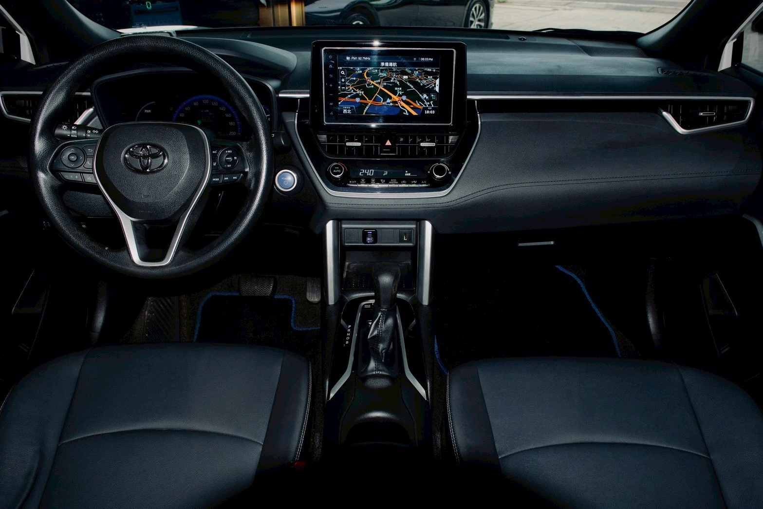 ⚪ 2021 Toyota Corolla Cross 1.8 HV 豪華版 白色