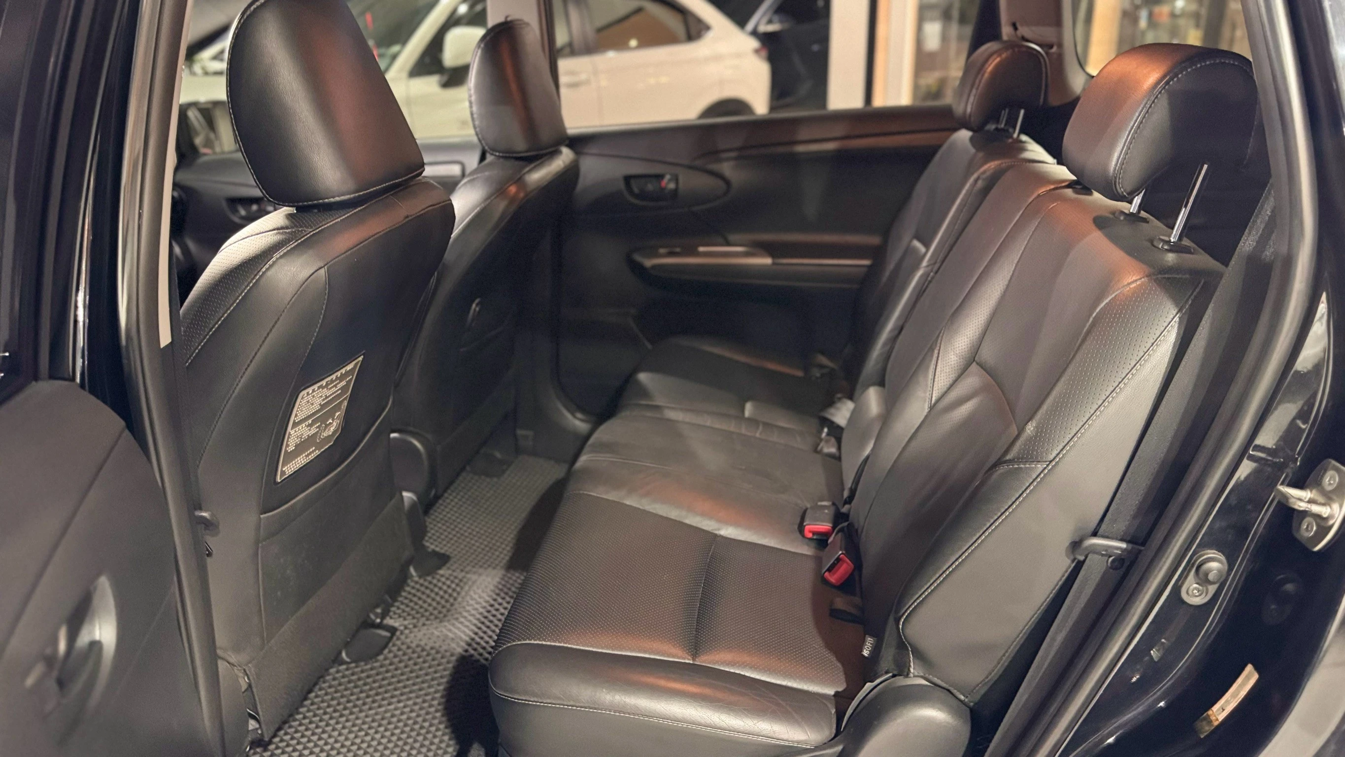 ⚪ 2010 Toyota Wish 2.0 J 黑色