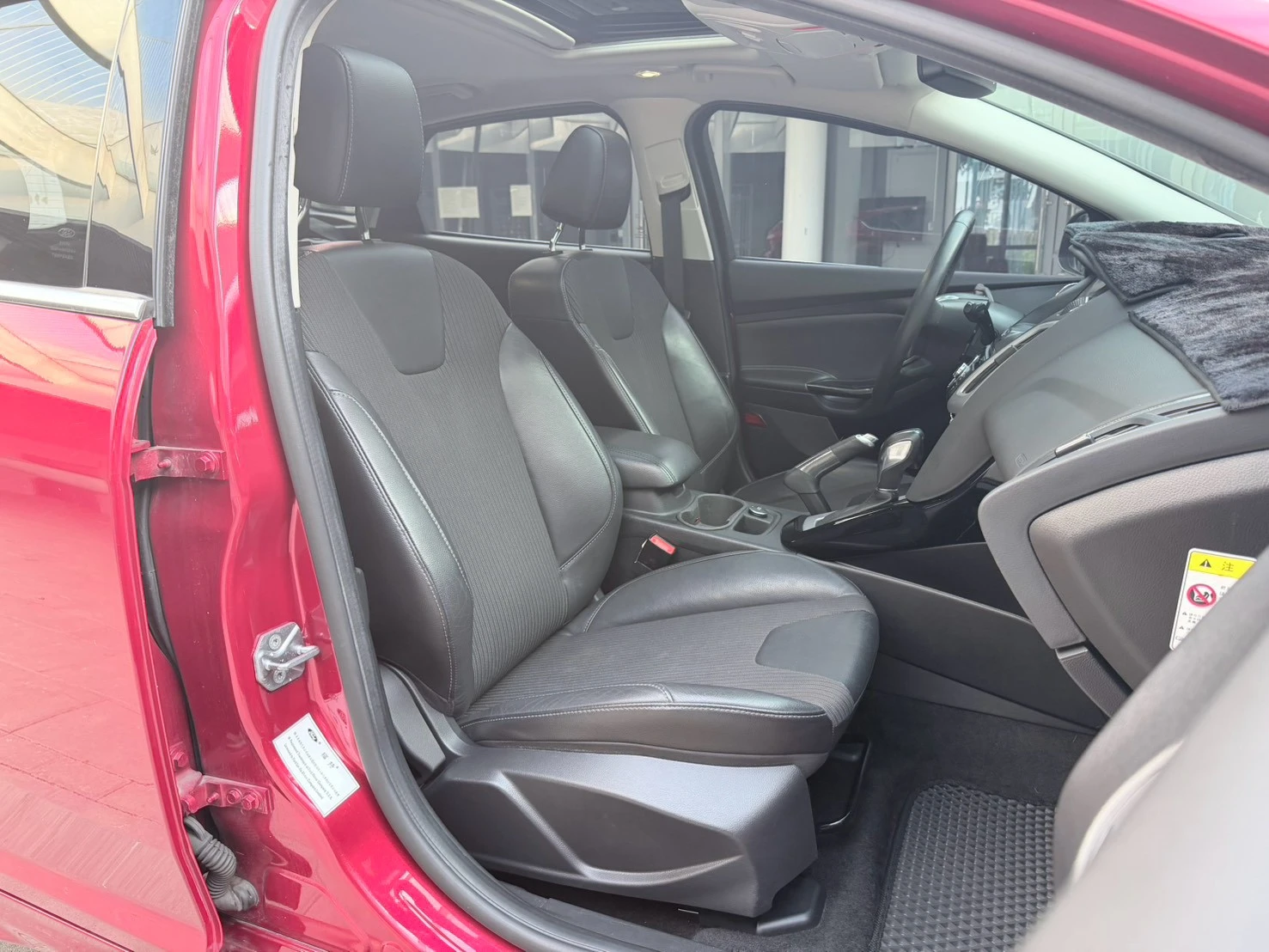 ⚪ 2014 Ford Focus 5D 2.0 汽油運動型 紅色