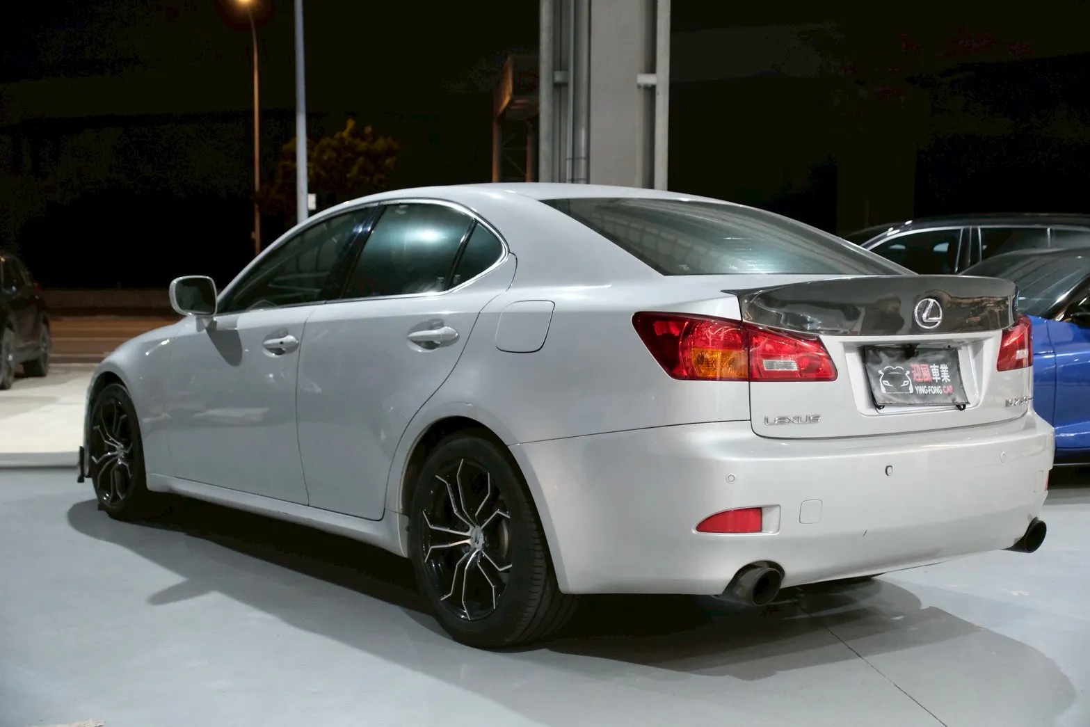 ⚪ 2005 LEXUS IS250 銀色