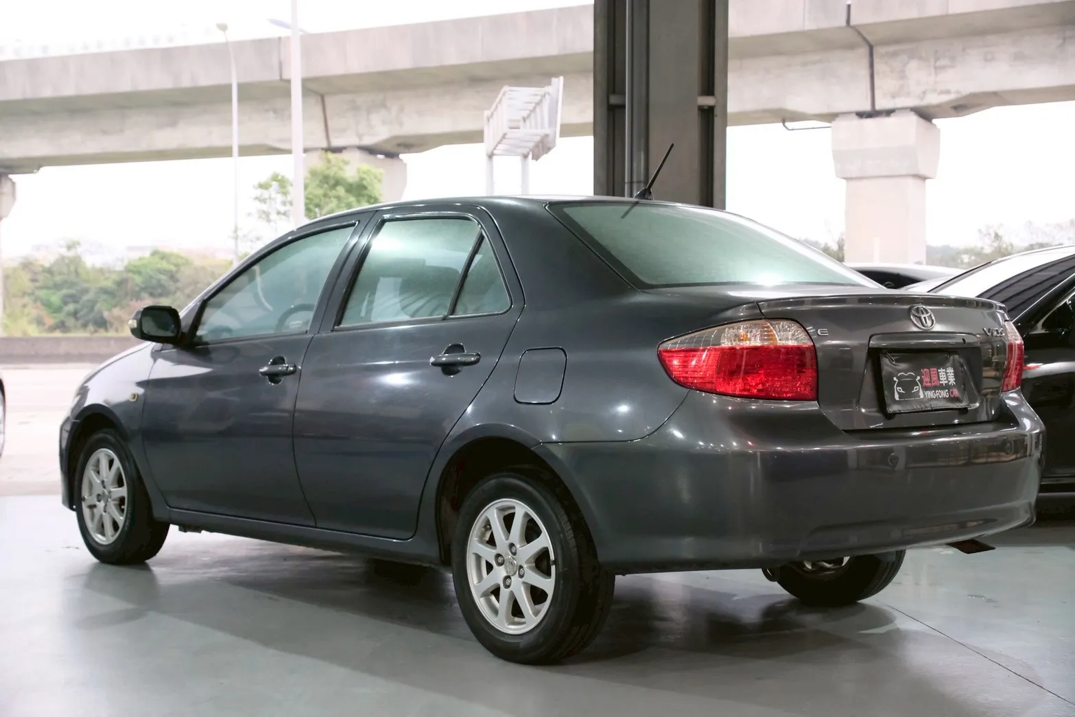 ⚪ 2010 Toyota Vios 1.5 E 灰色