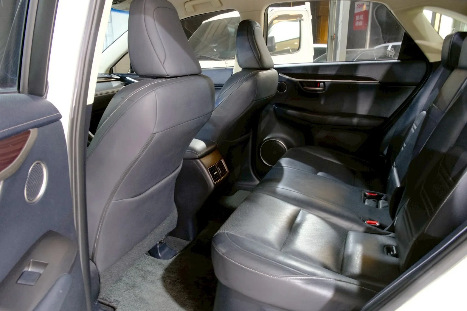 ⚪ 2015 Lexus NX200t 旗艦版 白色