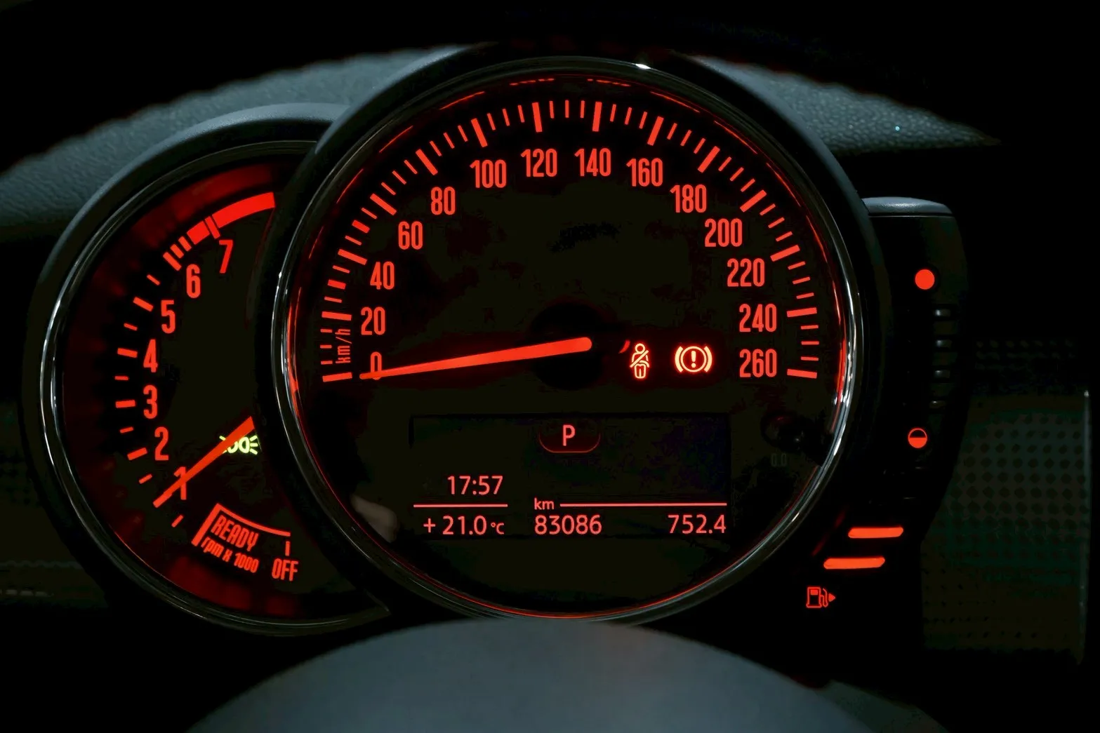 ⚪ 2017 Mini Hatch Cooper 1.5 黑頂橘