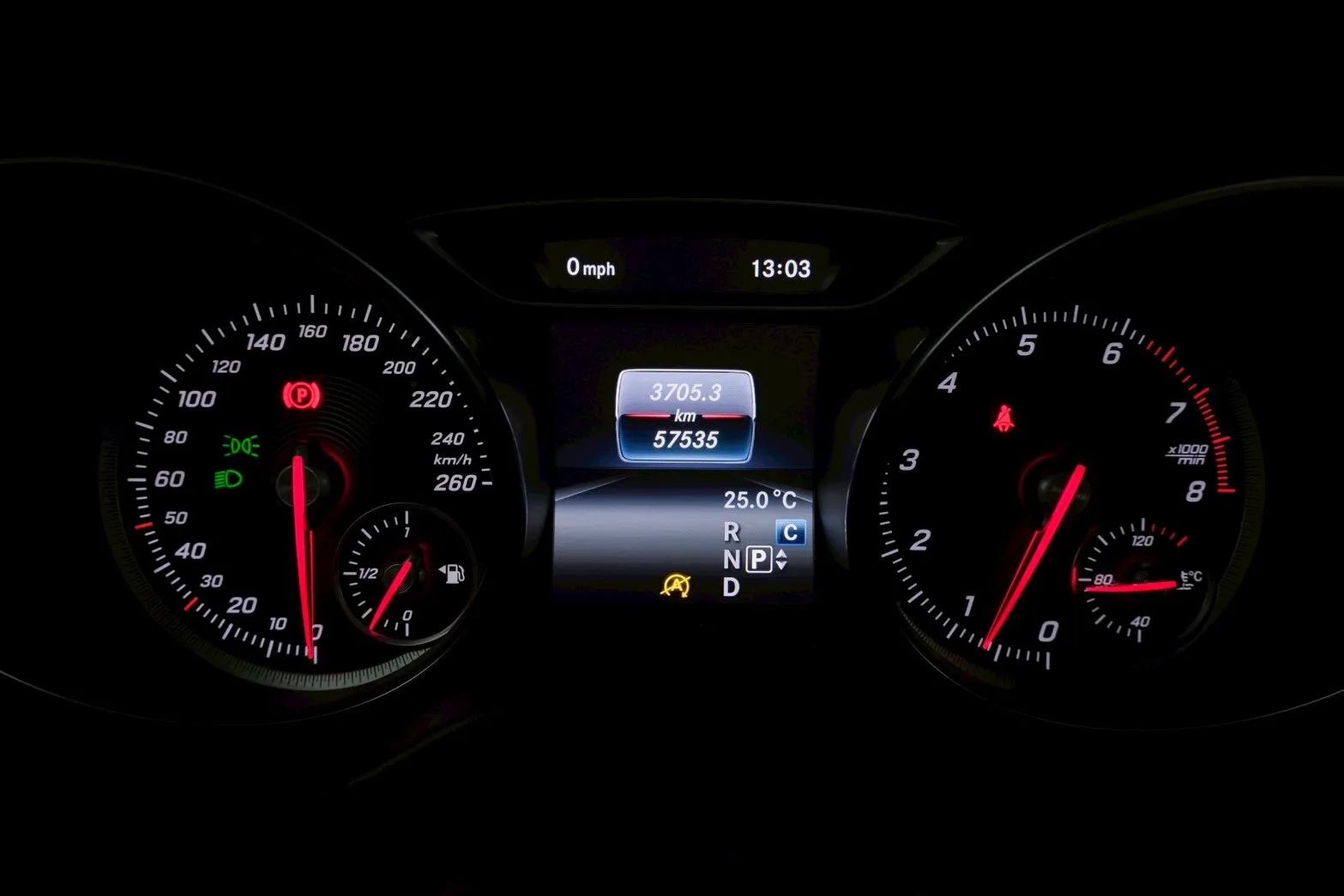 ⚪ 2018 M-Benz CLA-Class CLA200 紅色