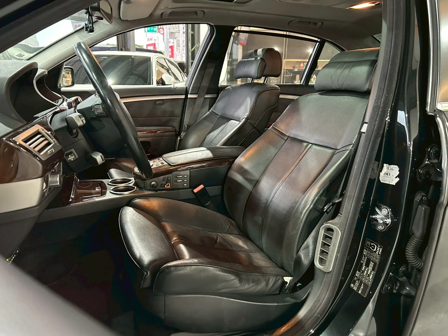 ⚪ 2006 BMW 7 Series 740Li 黑色
