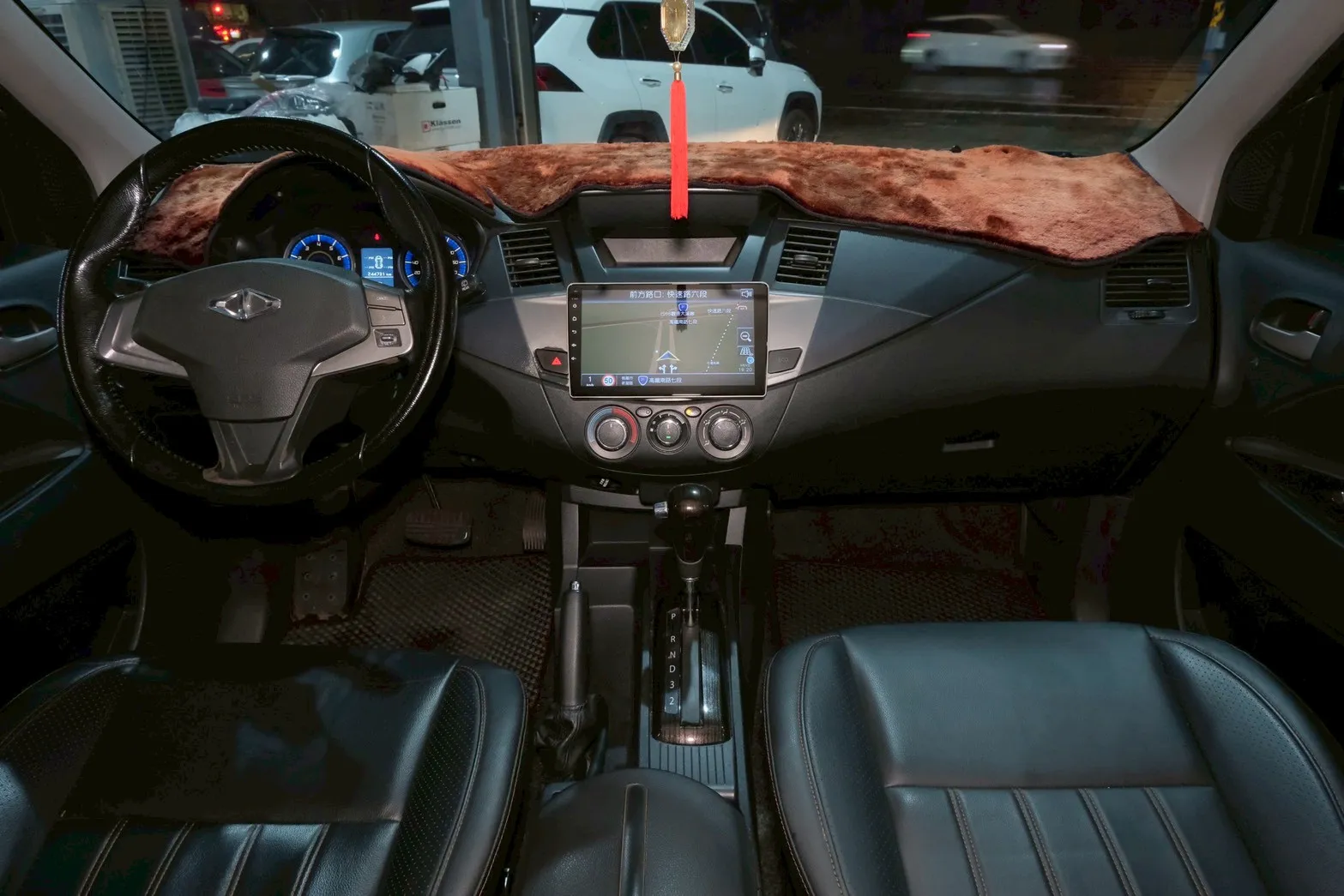 ⚪ 2020 Mitsubishi CMC Zinger 2.4 精緻型 銀色