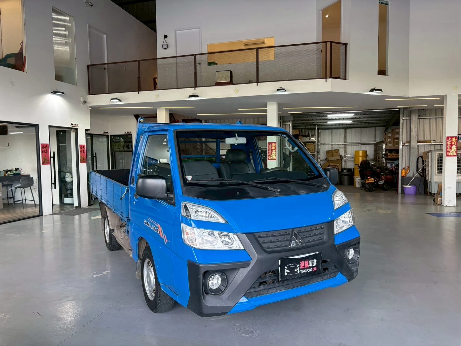 ⚪ 2020 Mitsubishi Delica 2.4 自排木床 藍色