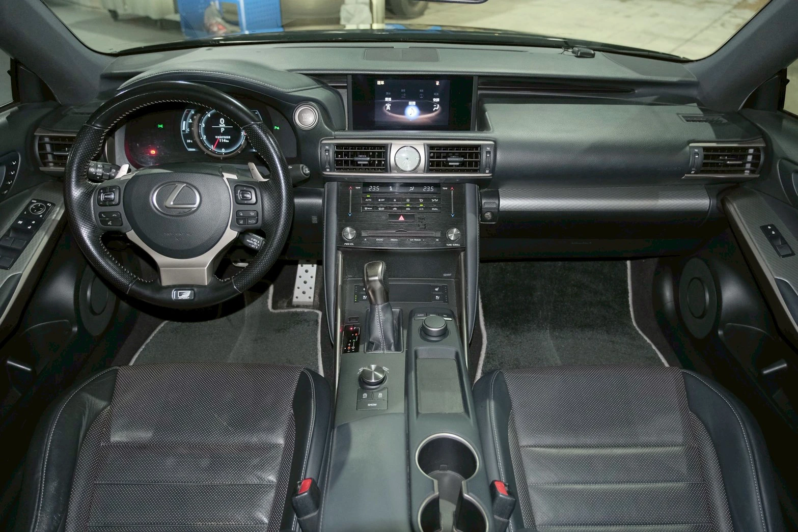 ⚪ 2016 Lexus IS 200t F Sport版 黑色
