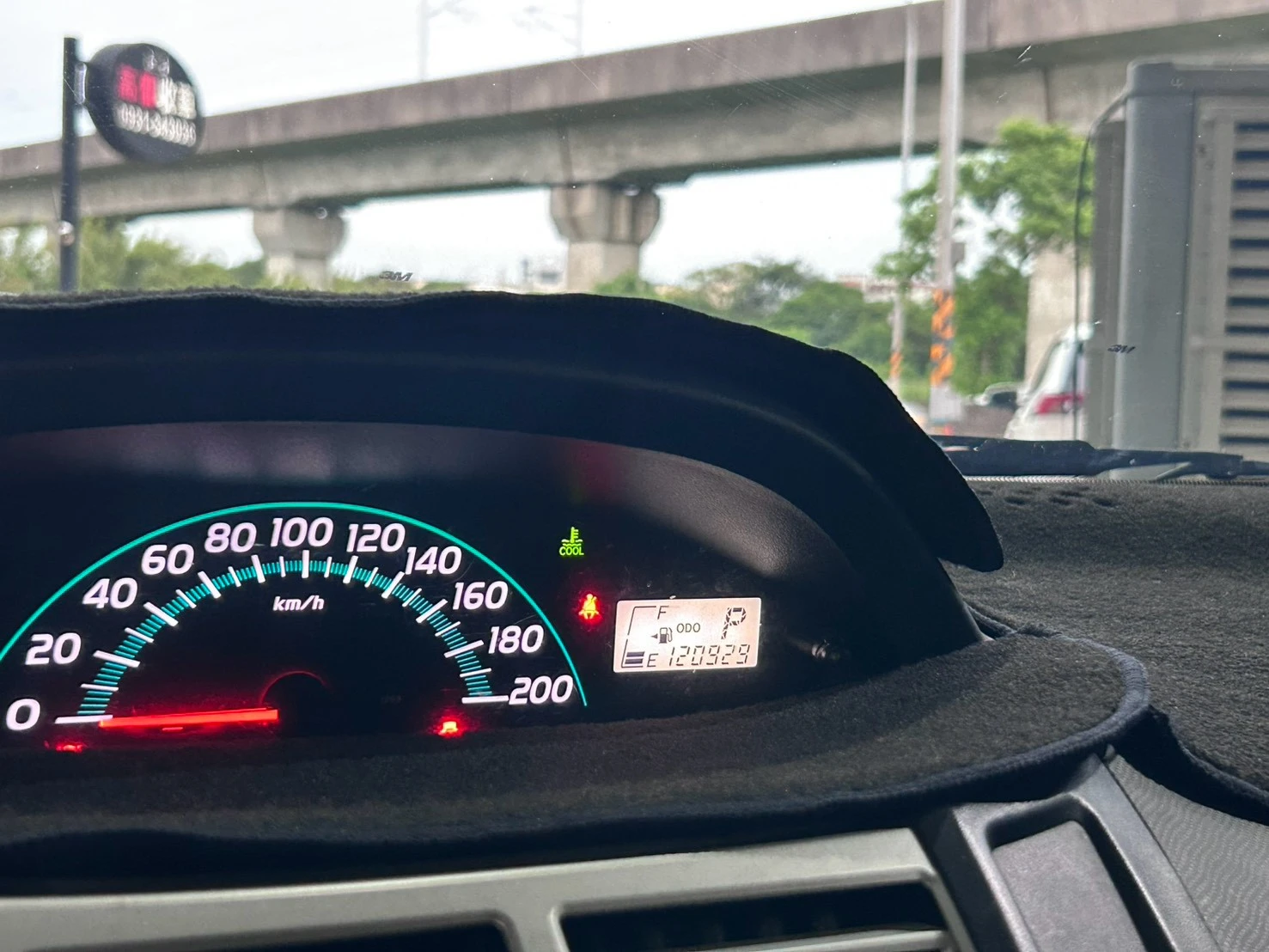 ⚪ 2011 Toyota Yaris 1.5 E 灰色
