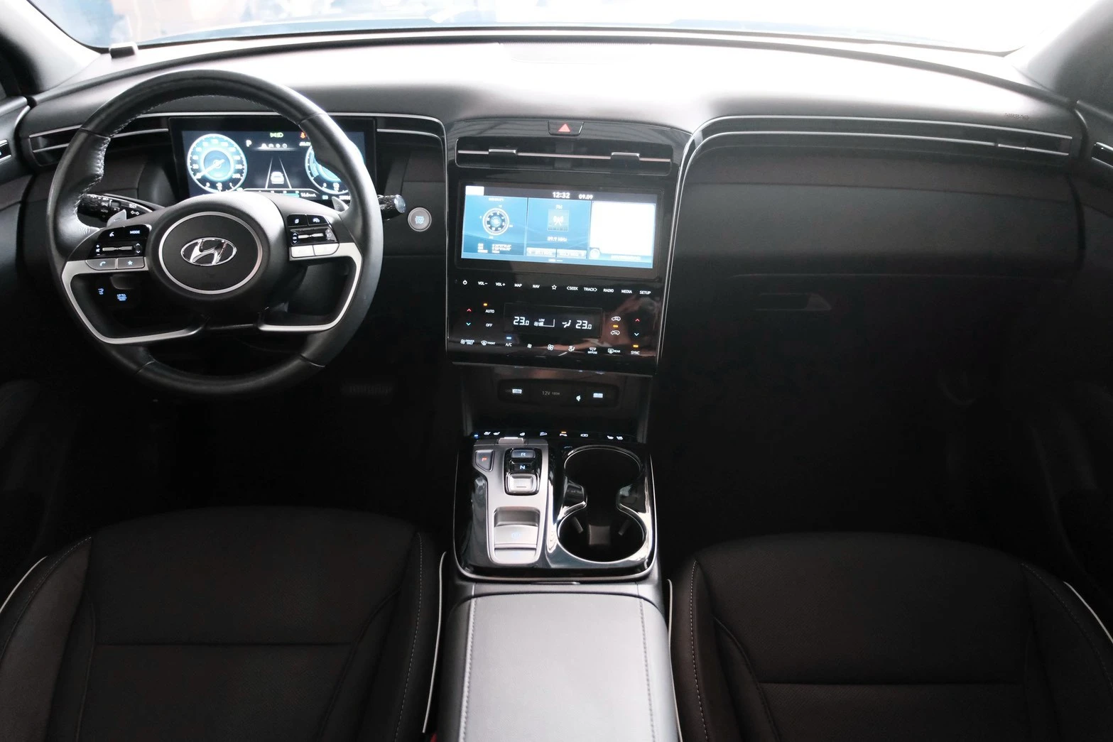 ⚪ 2024 Hyundai Tucson L Turbo Hybrid GLT-C 深藍色
