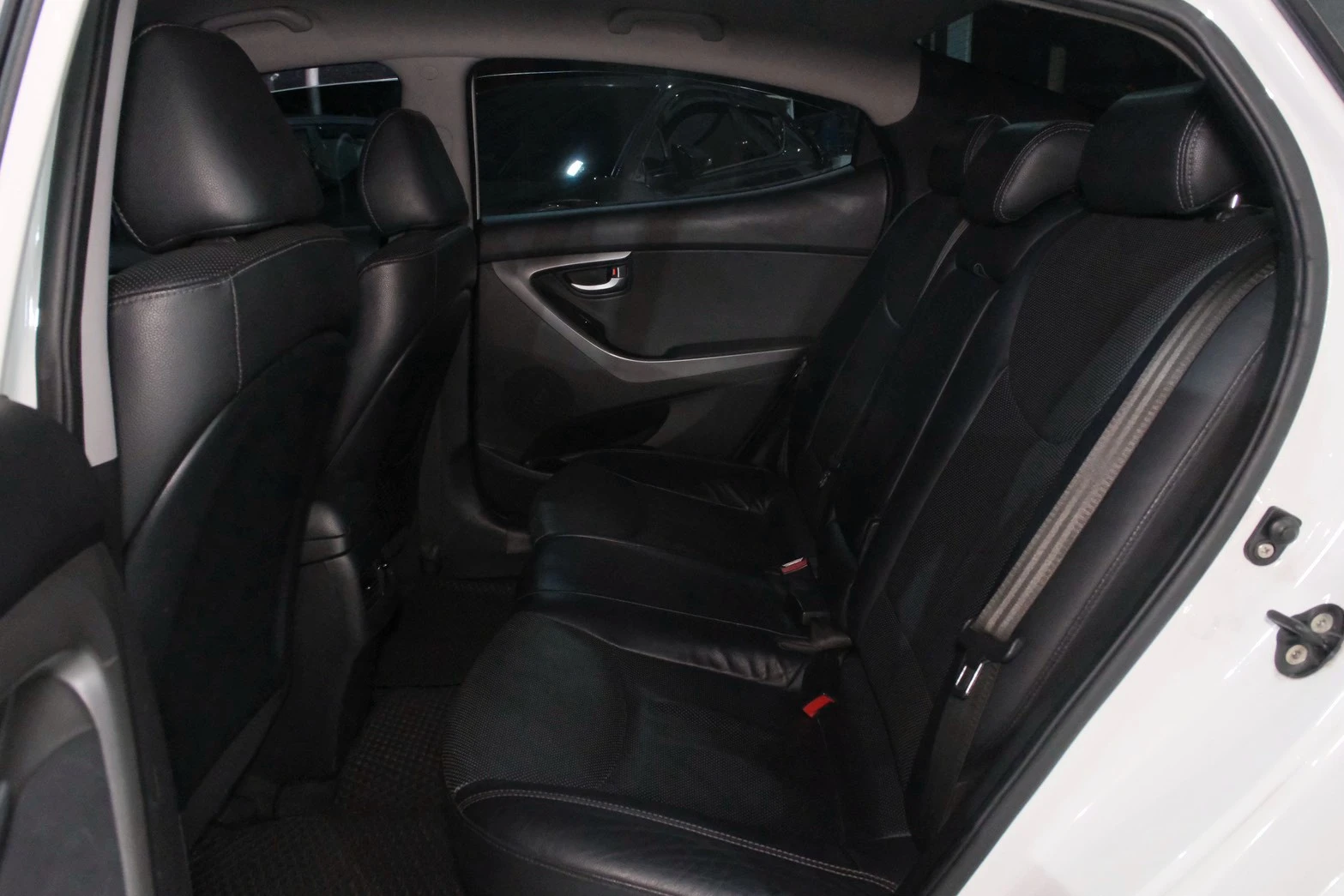 ⚪ 2015 Hyundai Elantra EX 豪華型 白色