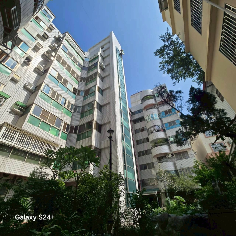 彰化市 窗框玻璃帷幕 矽利康填補