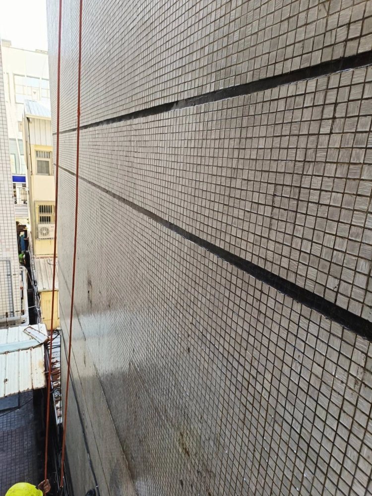 台中市西區住宅｜外牆滲水｜透明防水漆處理