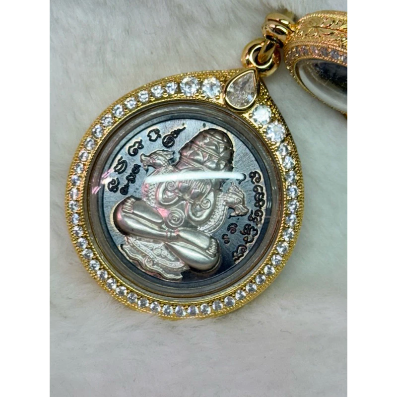 佛牌殼 滿鑽鈦金開合殼30*30mm