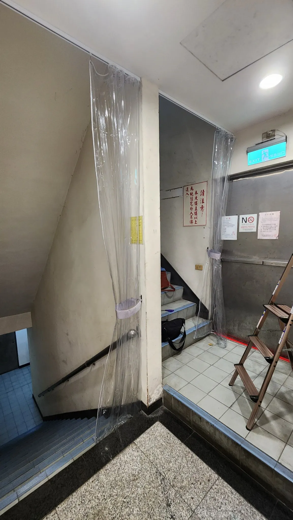 塑膠布簾施工