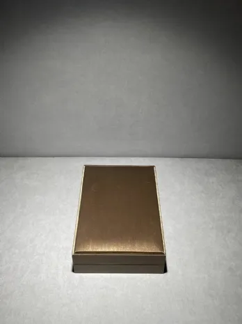 (缺貨)髮絲紋套鍊盒