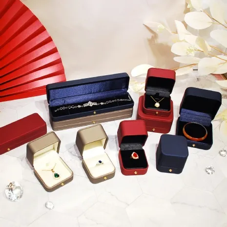 (缺貨)TI圓角裝飾扣手鐲盒 金