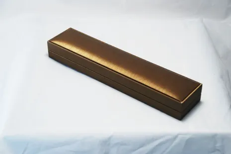 【缺貨】髮絲紋手鍊盒