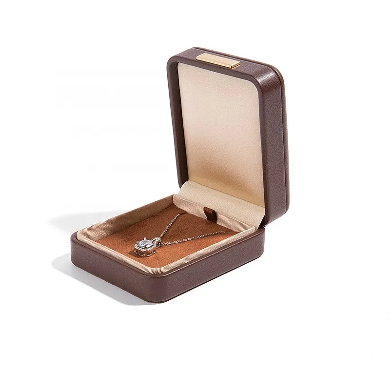 經典永恆皮革項墜盒