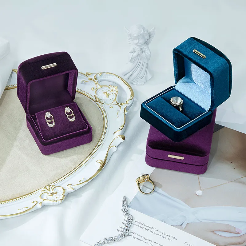 永恆天鵝絨耳環盒