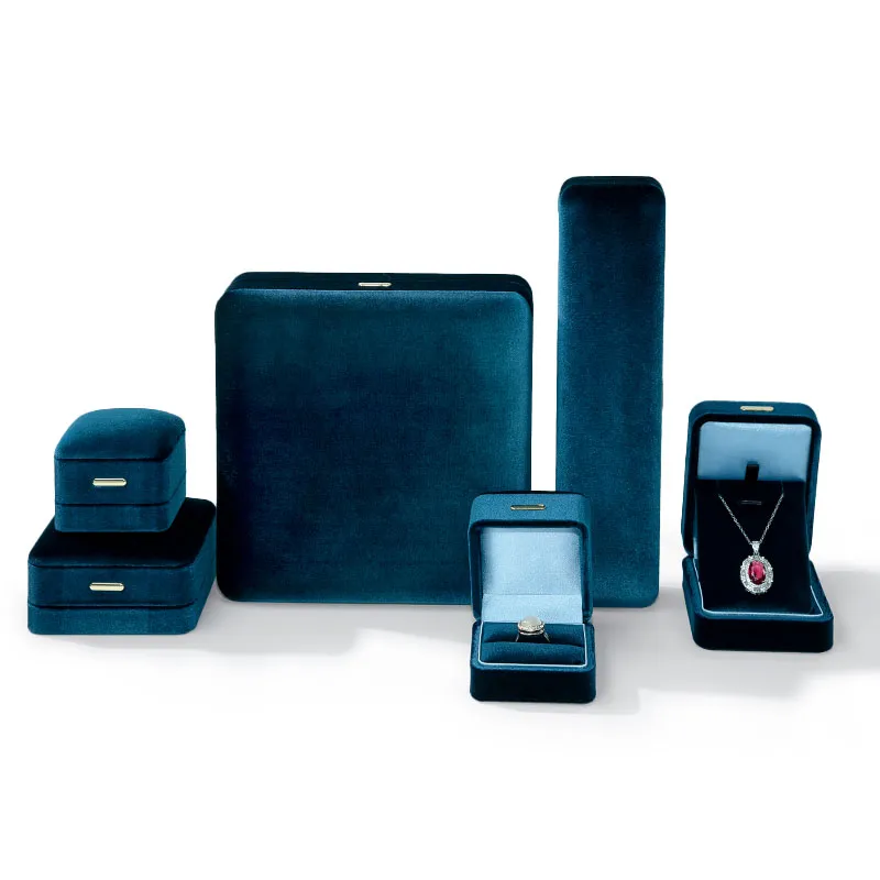 永恆天鵝絨套鍊盒