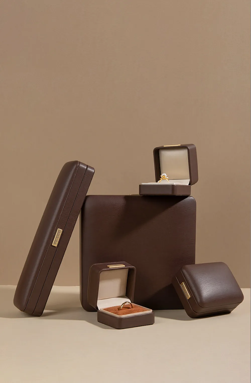 經典永恆皮革項墜盒