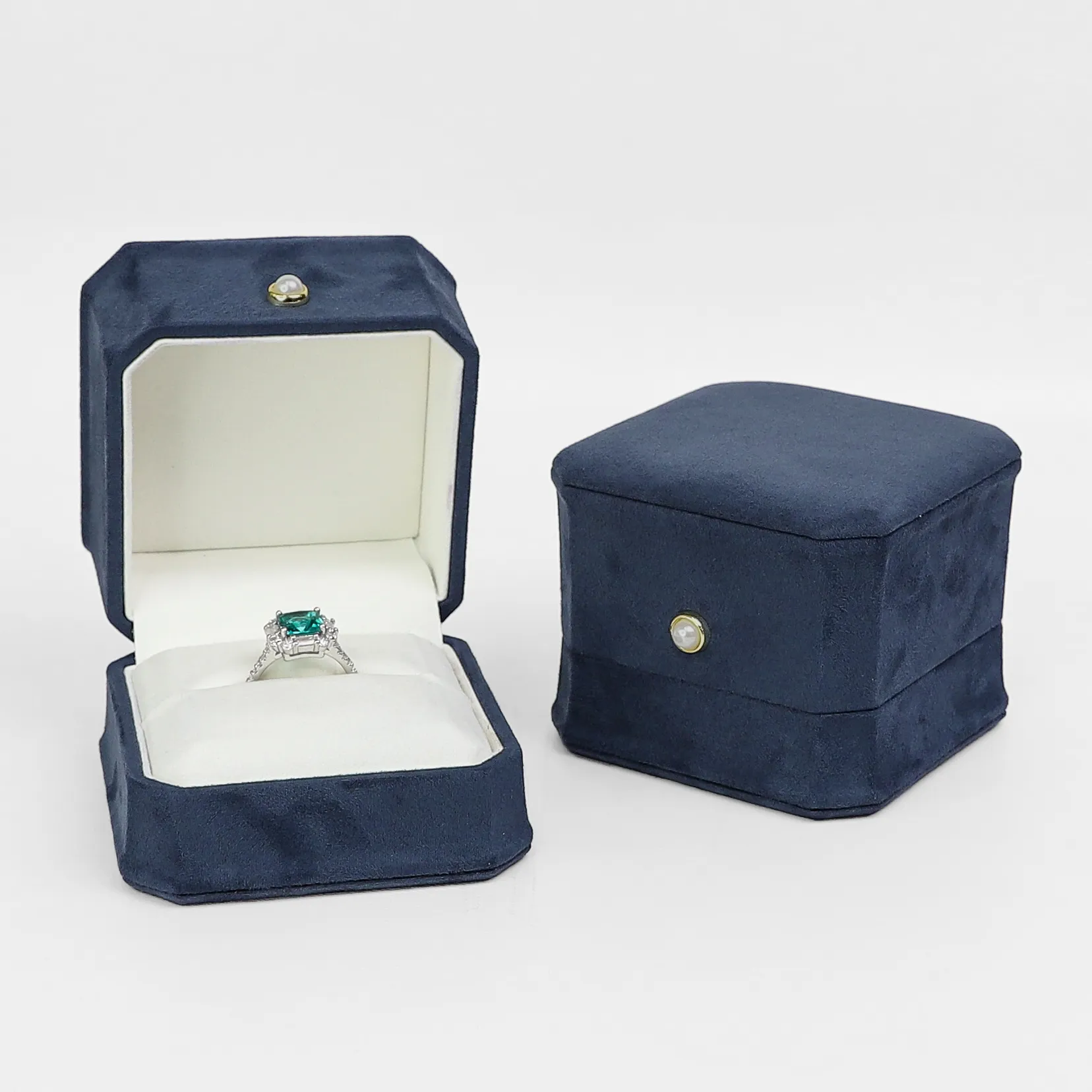 湖藍八角麂皮布戒指盒(大)