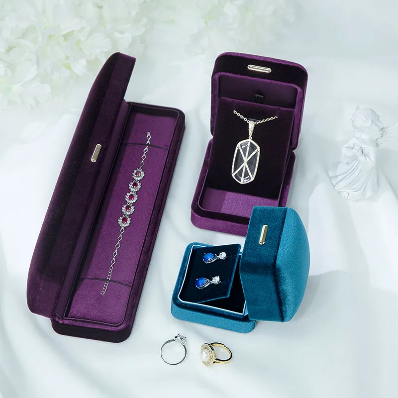 永恆天鵝絨耳環盒