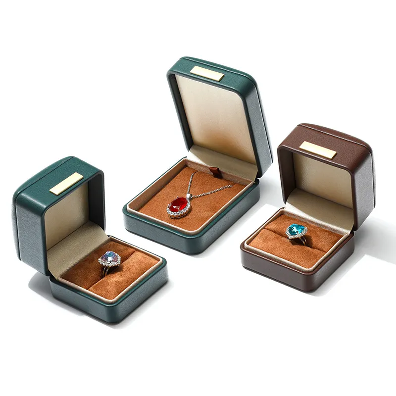 經典永恆皮革項墜盒