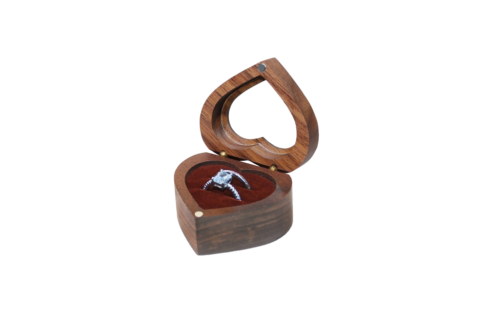 開窗心型北美胡桃雙戒盒