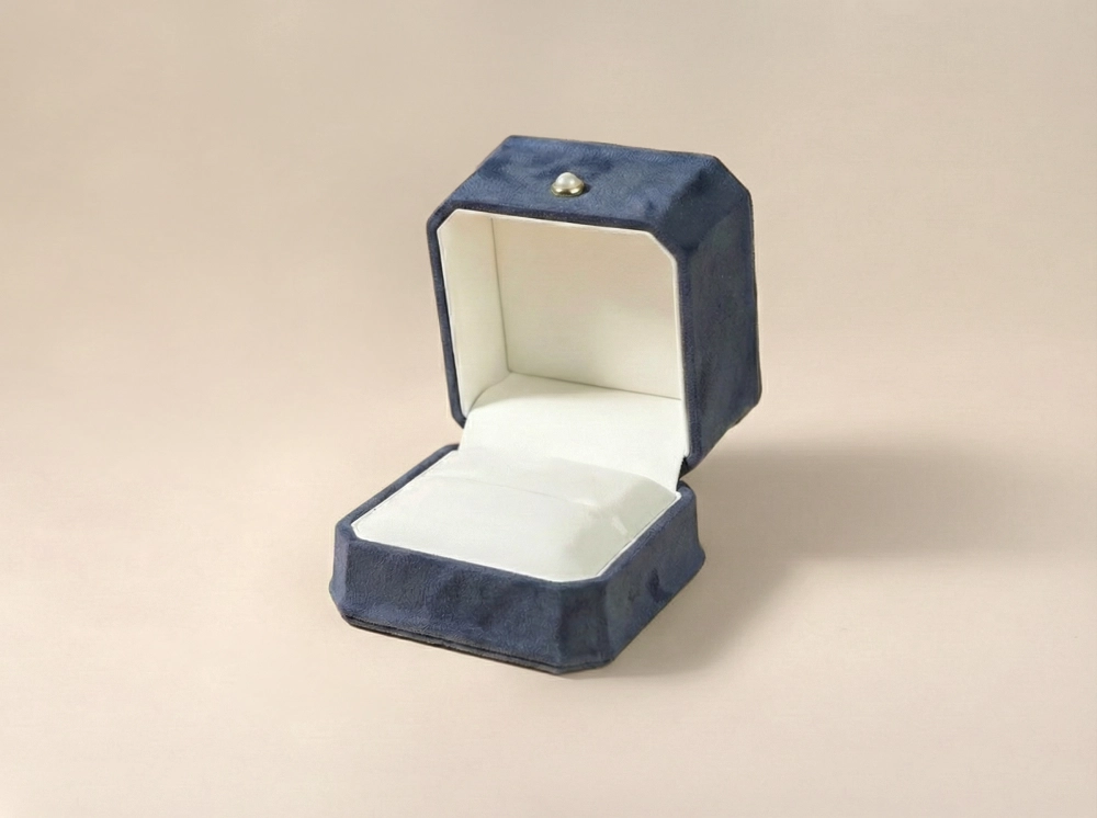 湖藍八角麂皮布戒指盒