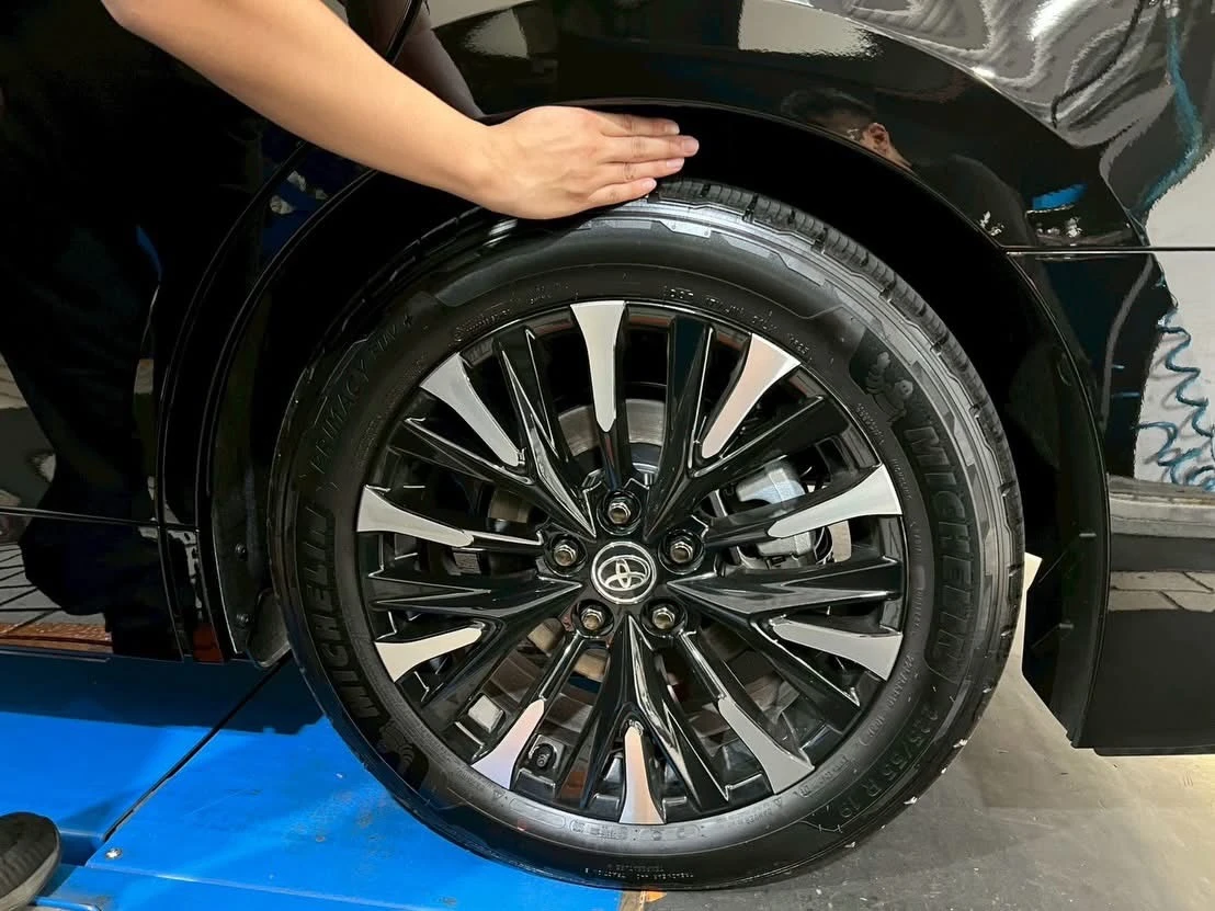 Toyota Alphard Hybrid 升級KONI 變色龍避震器