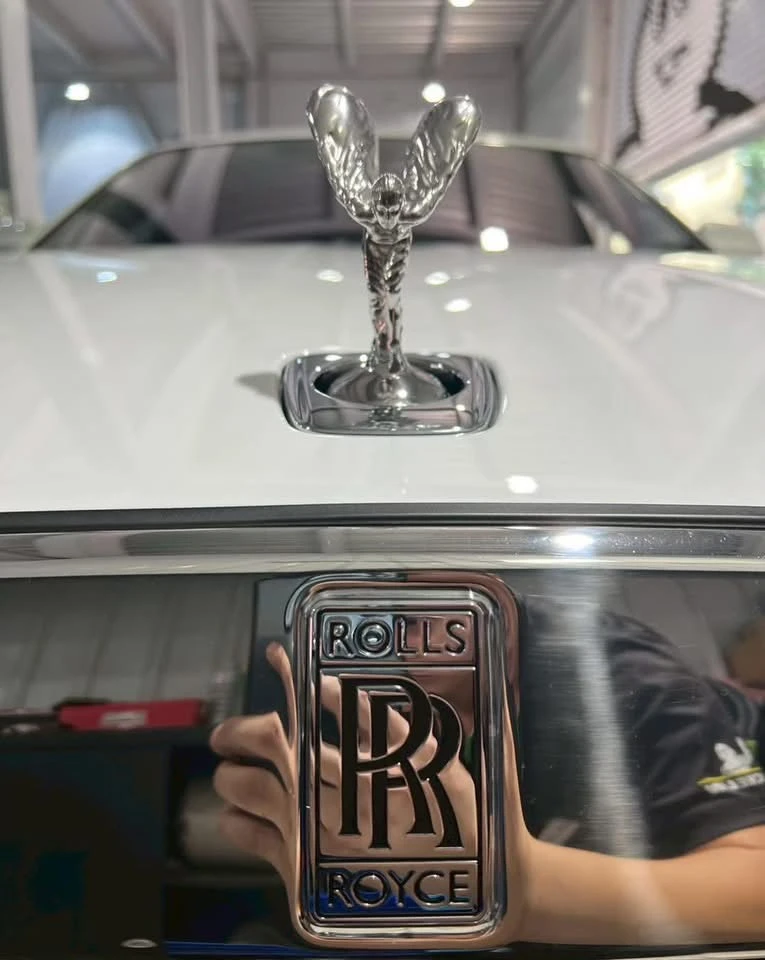 Rolls-Royce Ghost 換上Pirelli P ZERO