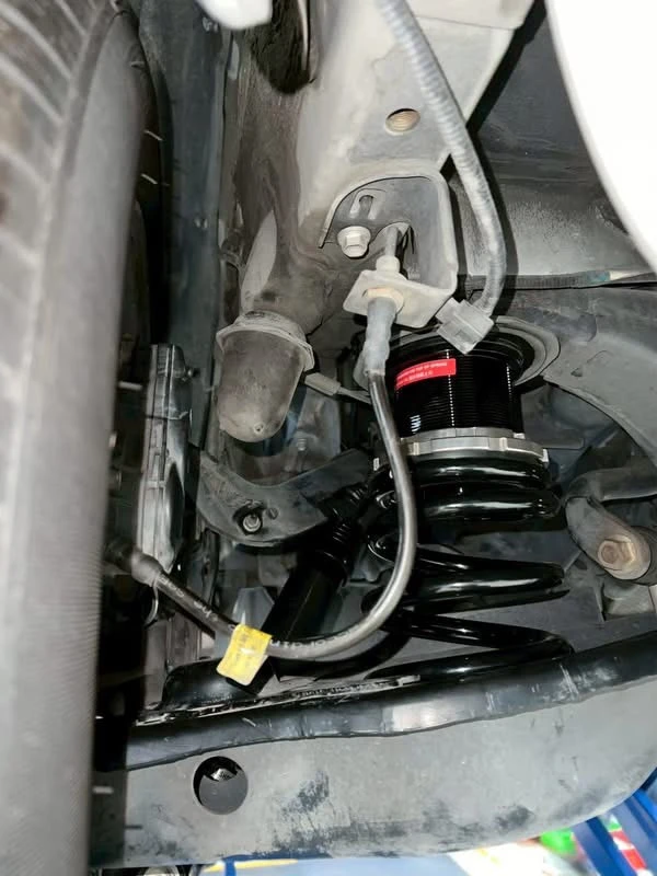 Lexus NX200t 改裝BC Racing BR系列避震器
