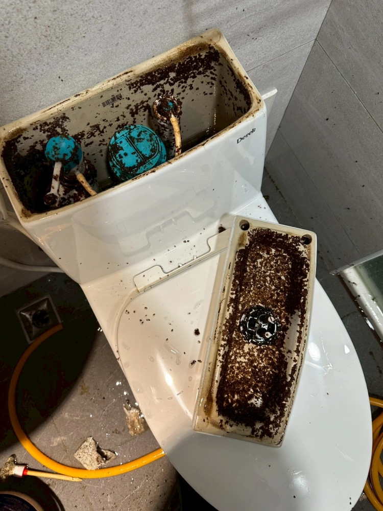 潭子老鼠窩清潔前與後-台中套房清潔/台中套房大掃除