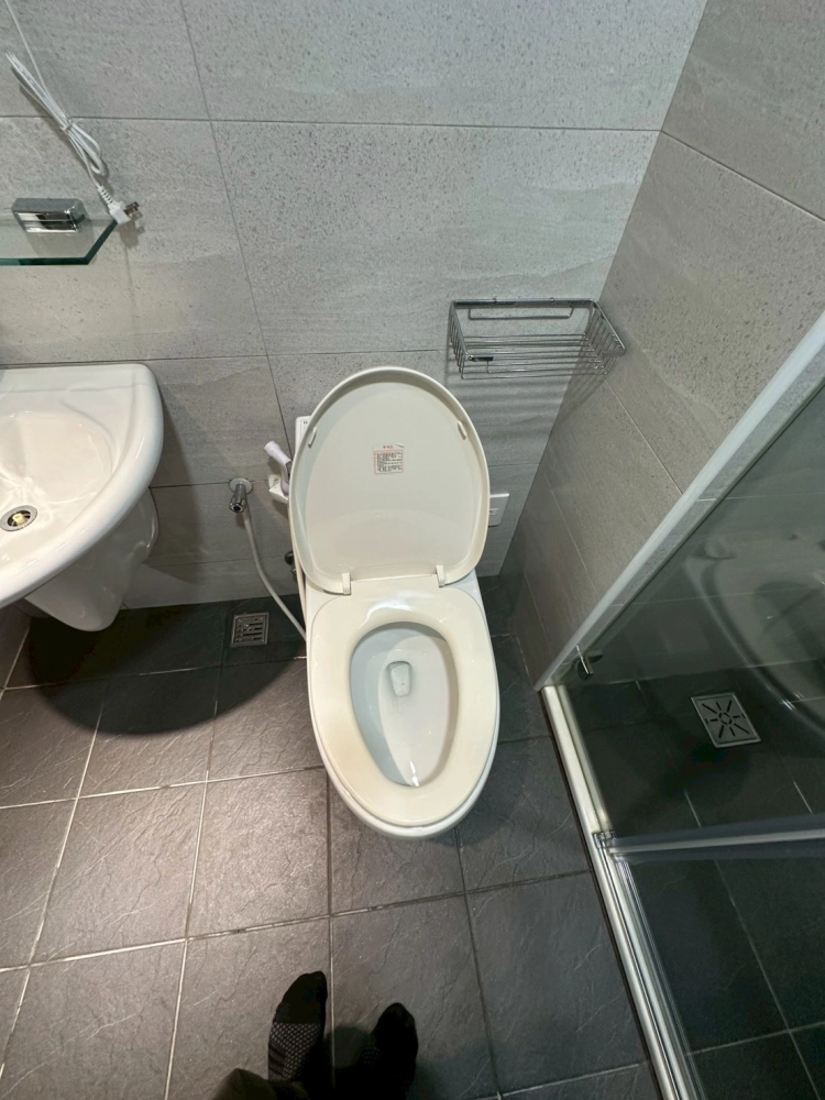 潭子老鼠窩清潔前與後-台中套房清潔/台中套房大掃除