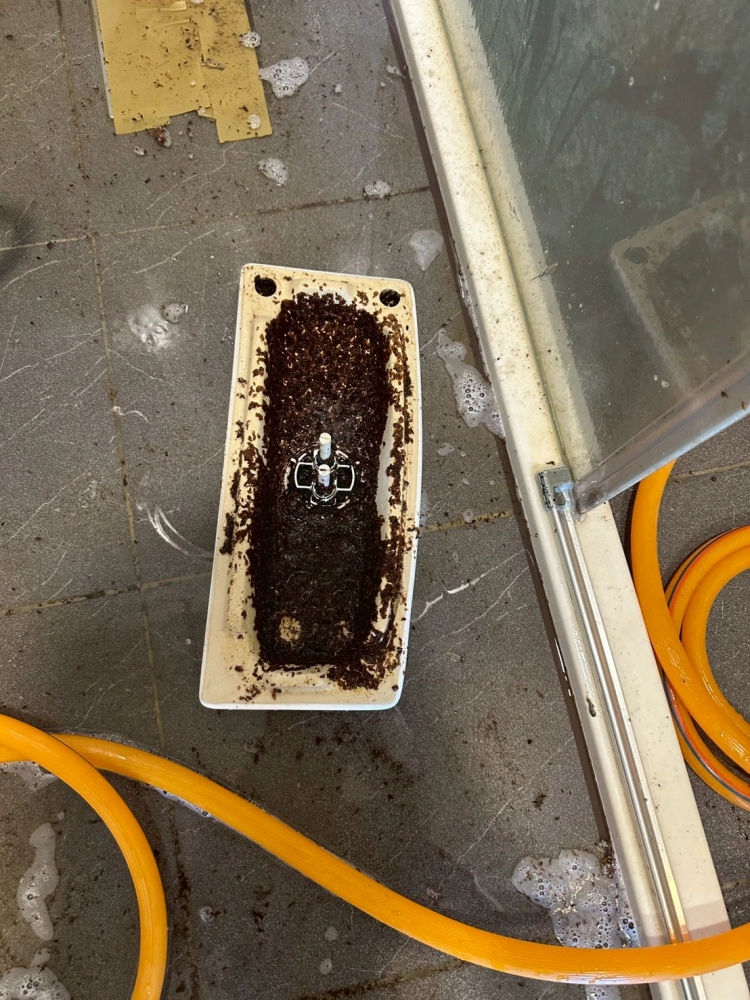 潭子老鼠窩清潔前與後-台中套房清潔/台中套房大掃除