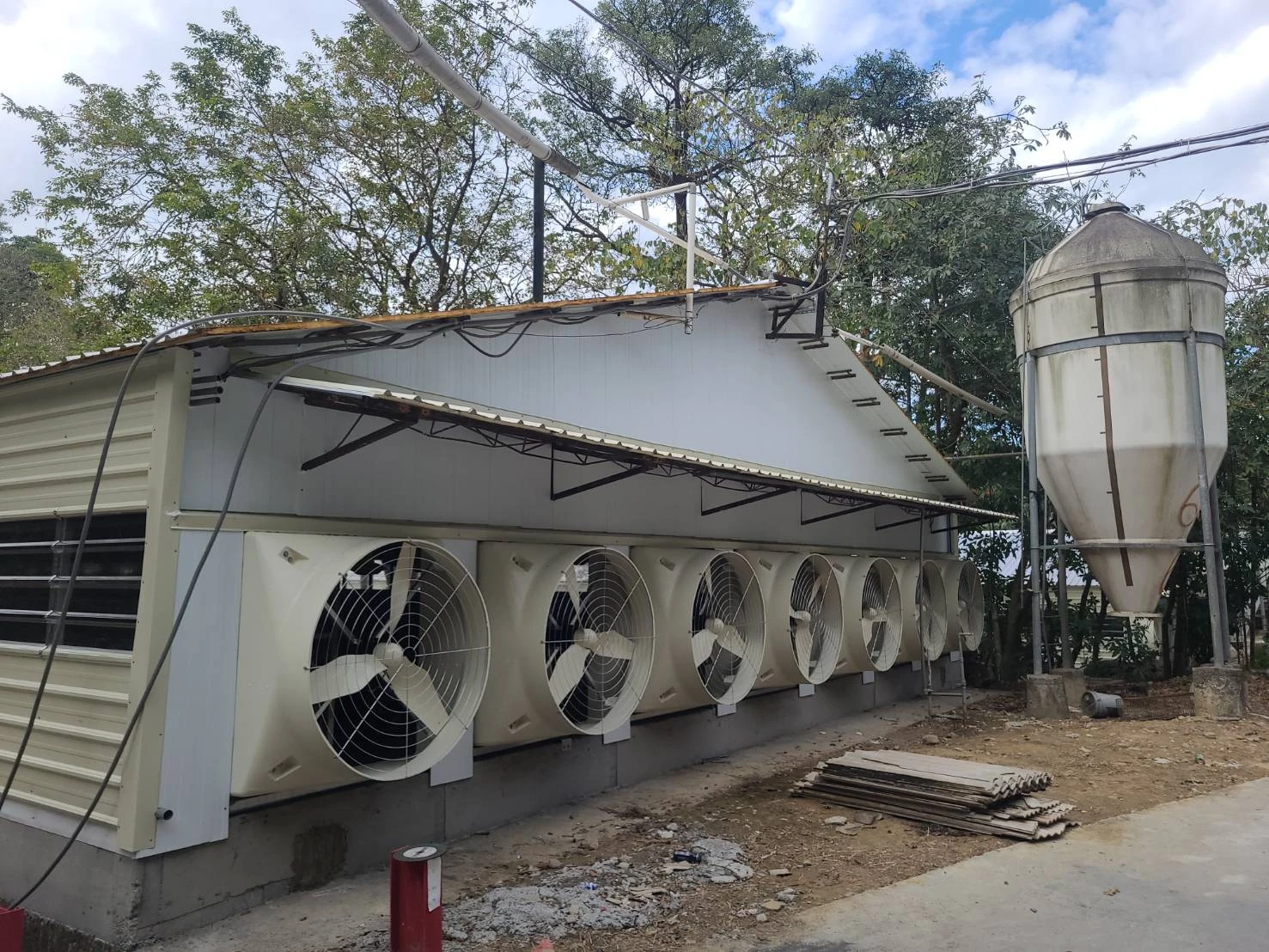 土雞場