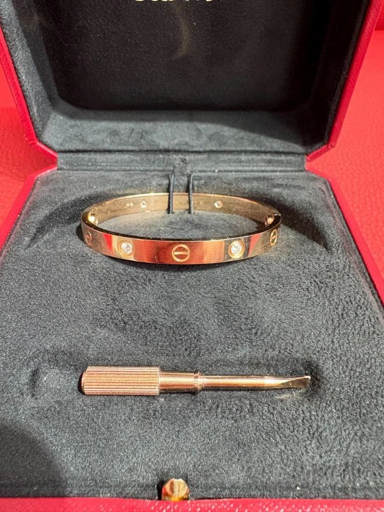 Cartier Love 18K玫瑰金鑽石手環｜台北Cartier收購｜台北卡地亞買賣｜