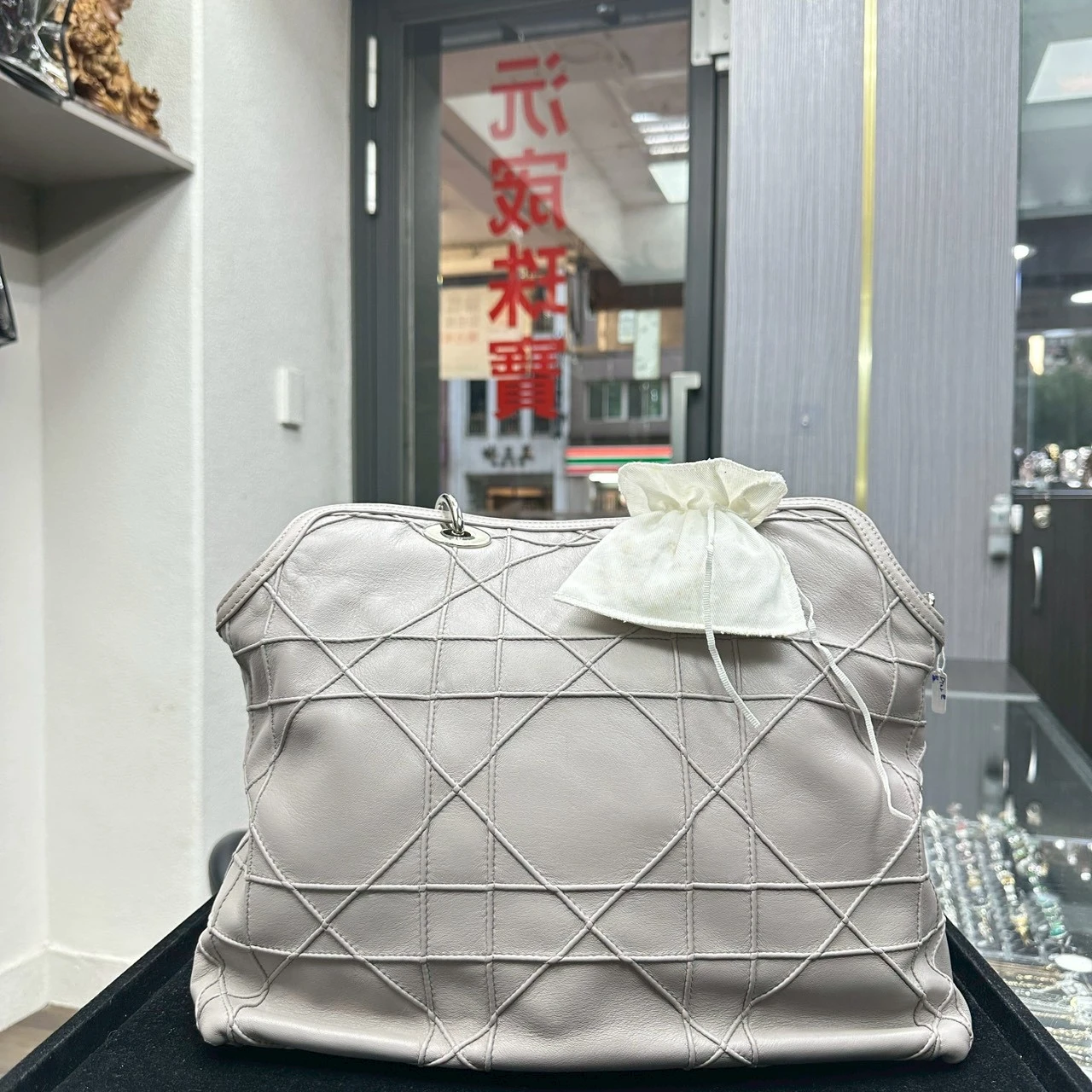 DIOR小羊皮貝殼包