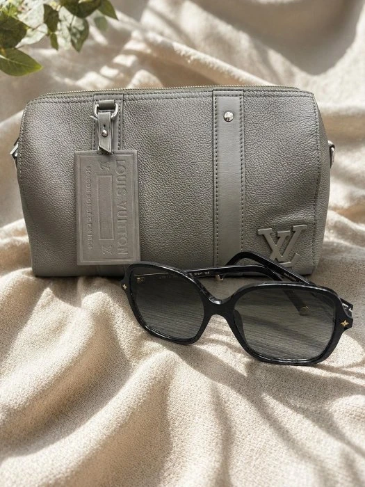 Louis Vuitton 墨綠色皮革側背包