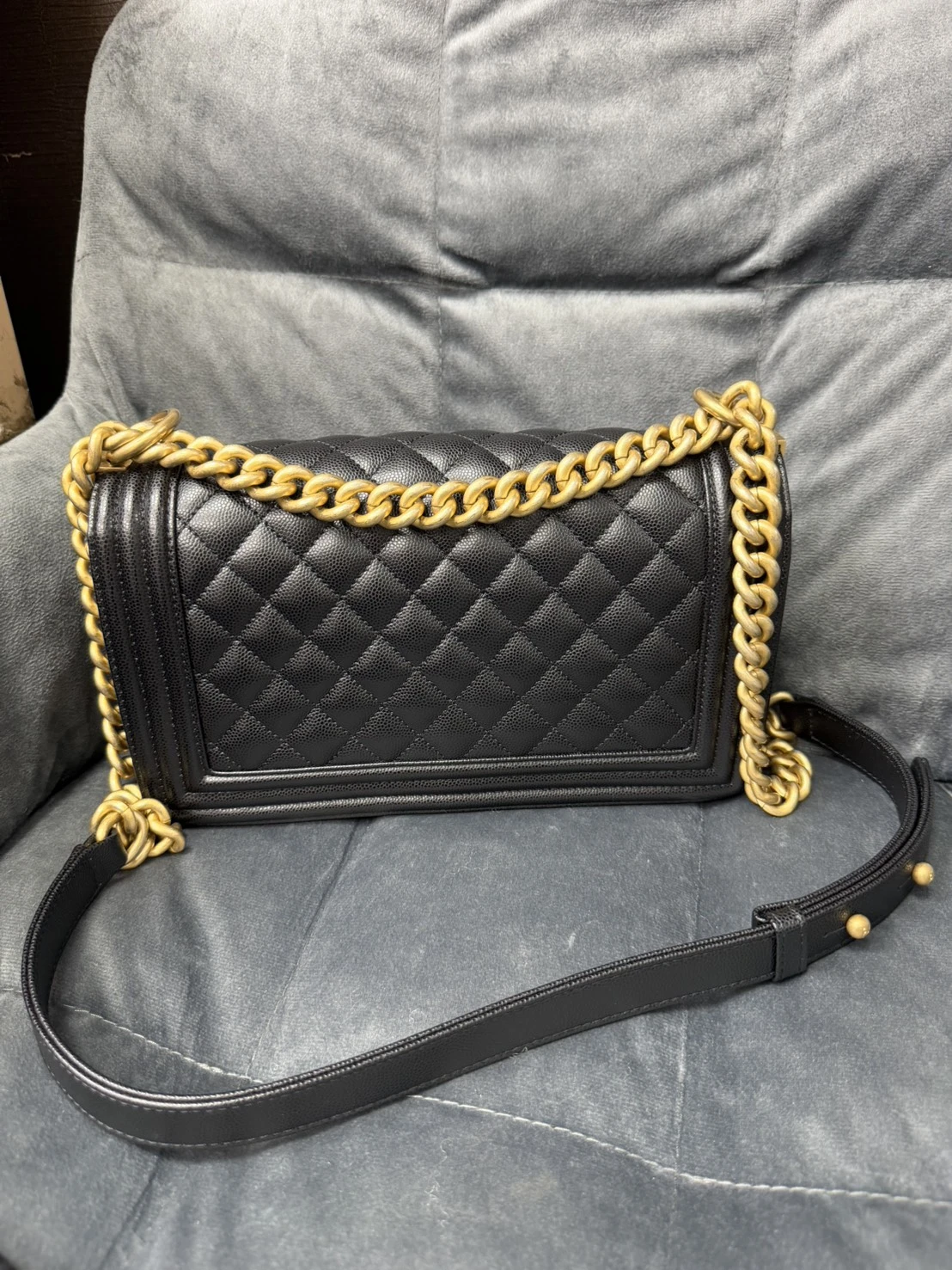 CHANEL 香奈兒 Boy 25 黑色荔枝紋牛皮金釦肩背包 斜背包